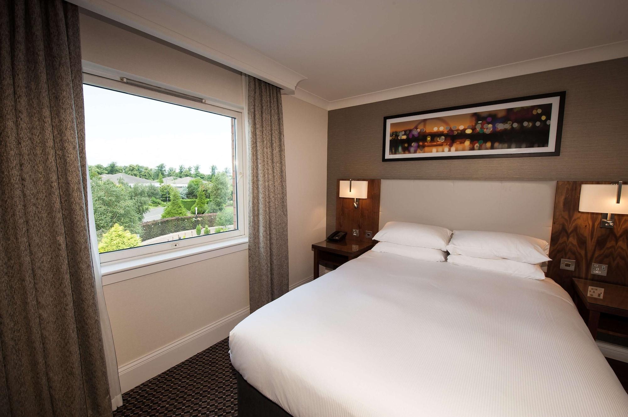 Doubletree By Hilton Glasgow Strathclyde Белсхилл Экстерьер фото