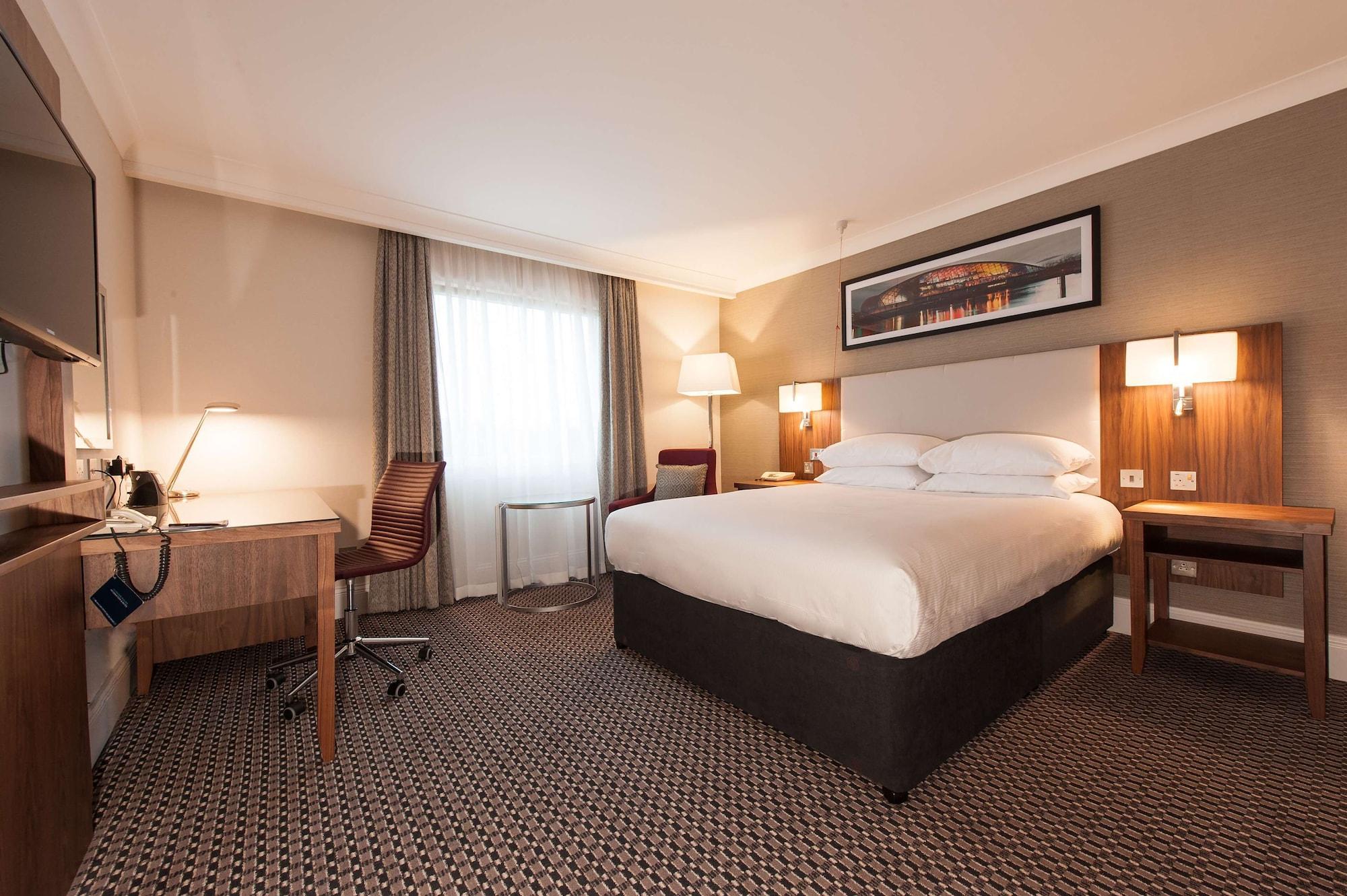Doubletree By Hilton Glasgow Strathclyde Белсхилл Экстерьер фото