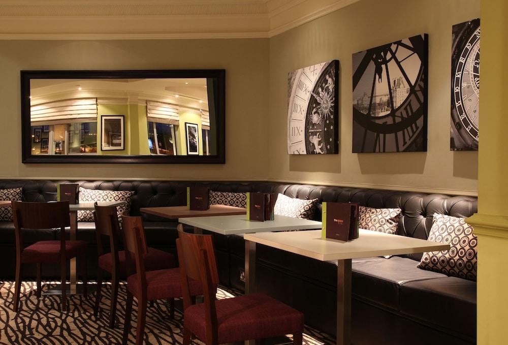 Doubletree By Hilton Glasgow Strathclyde Белсхилл Экстерьер фото